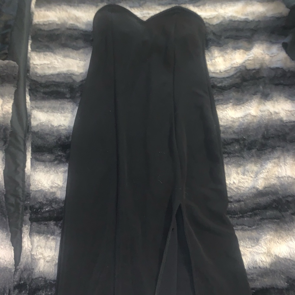 Strapless dress with slit